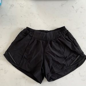 Lululemon Hotty Hot Shorts Black size 4